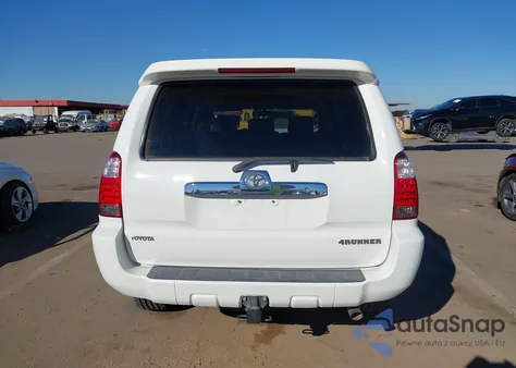 2009 Toyota 4Runner Sr5 V6 z USA, uszkodzony, nr VIN JTEBU14R69K036655